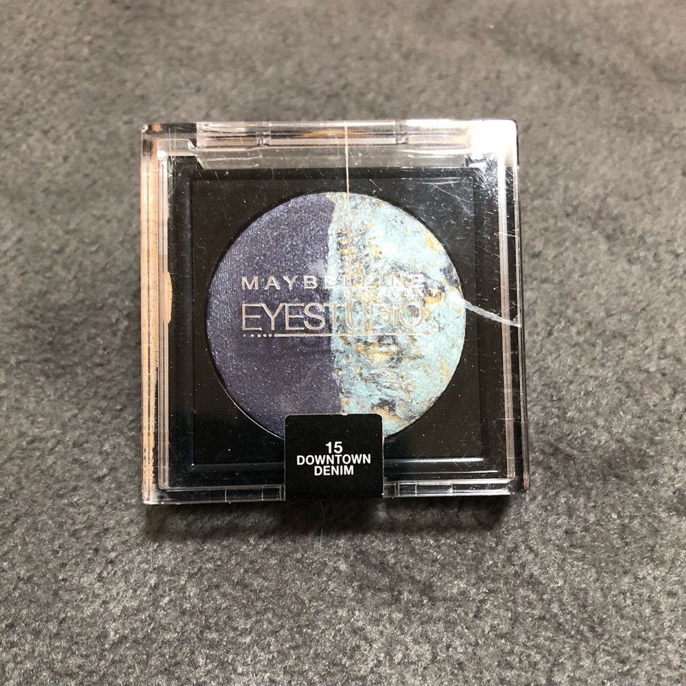 Maybelline EyeStudio Color Pearls Marbleized Eyeshadow Duo Downtown Denim